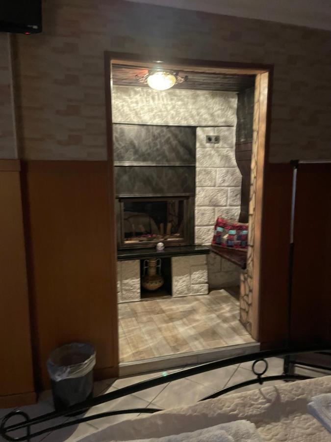 Al Cervo Tra I Laghi Bed & Breakfast Tavernerio Exterior photo